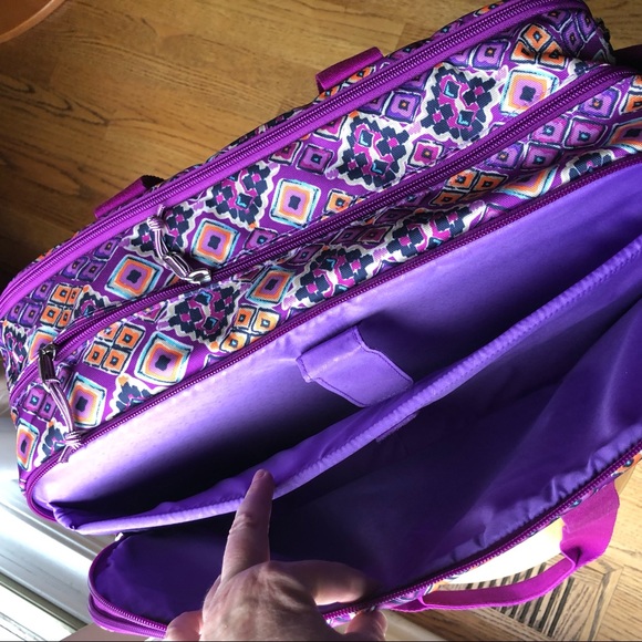 Vera Bradley Travel bag (NWOT) - Picture 9 of 13